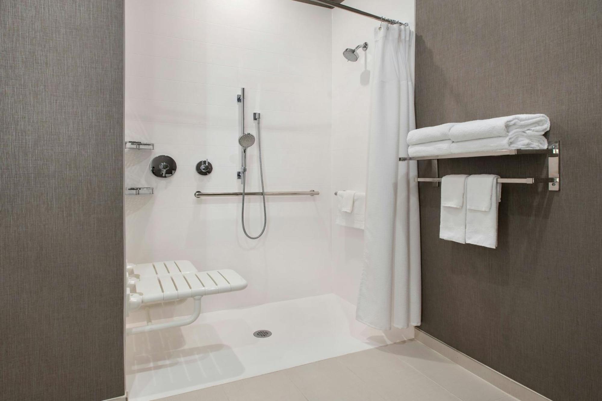 Springhill Suites By Marriott Philadelphia Willow Grove Bagian luar foto